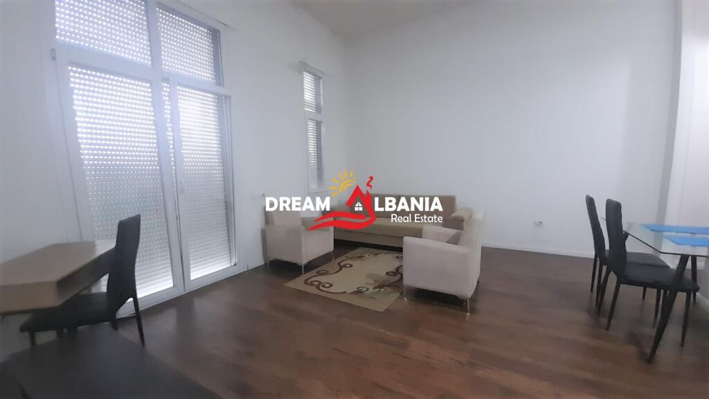 Apartament 2+1+2 me qera te Zogu i Zi, Tirane (ID 42211386).