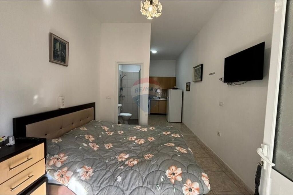 🏖️ Monolocale in Affitto – Lungomare, Vlora