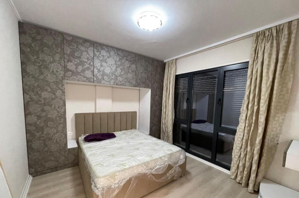 APARTAMENT ME QERA 2+1 ISH TREGU ELEKTRIK 65.000 LEKE