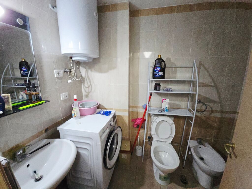 Jepet me Qera Garsonere ne Rotondo Plepa Durres