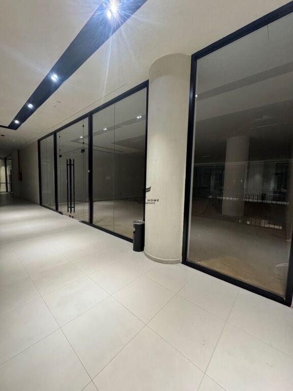 BUSINESS PREMISES FOR RENT 340 M2 MINE PEZA 5,000 EURO