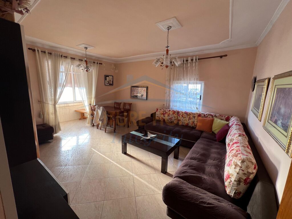 Qera, Apartament 1+1, Rruga e Dibrës, Tiranë.