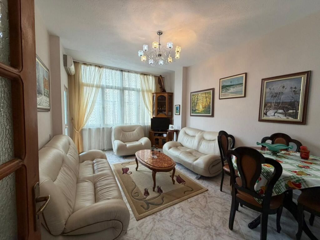 3+1 apartment for rent in Brryli!