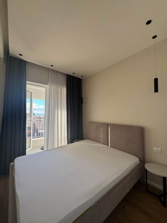 Shitet ose jepet me qera apartament 1+1
