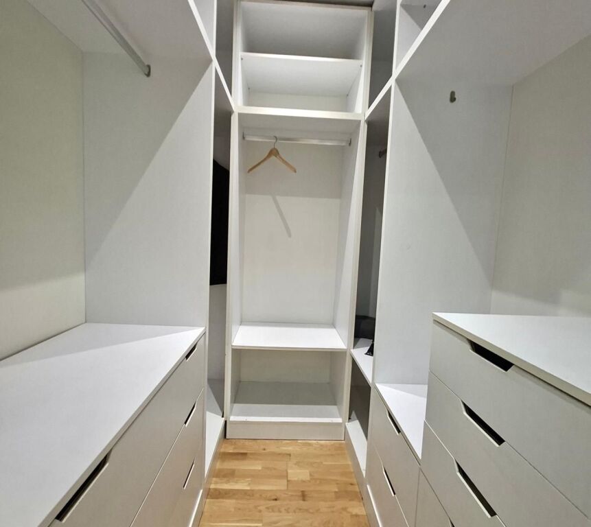 🏠 In Affitto: Appartamento Ultra 2+1 (📍Centro / Dietro il Palazzo di 15 Piani) Prima volta in affitto || Posizione Super ✨️ 💶 1000€ / Mese