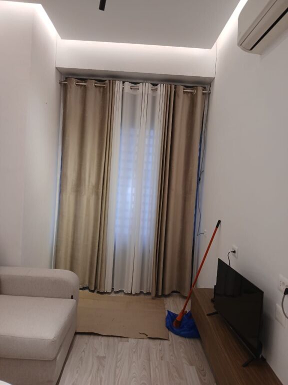 Jepet me qera Apartament 1+1 , Astir prane bar Strasburg 400 mije leke