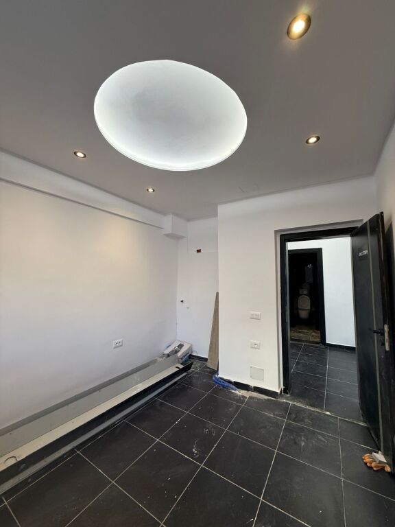 BUSINESS UNIT FOR SALE  📍 On the roadside, opposite Harry Fultz school