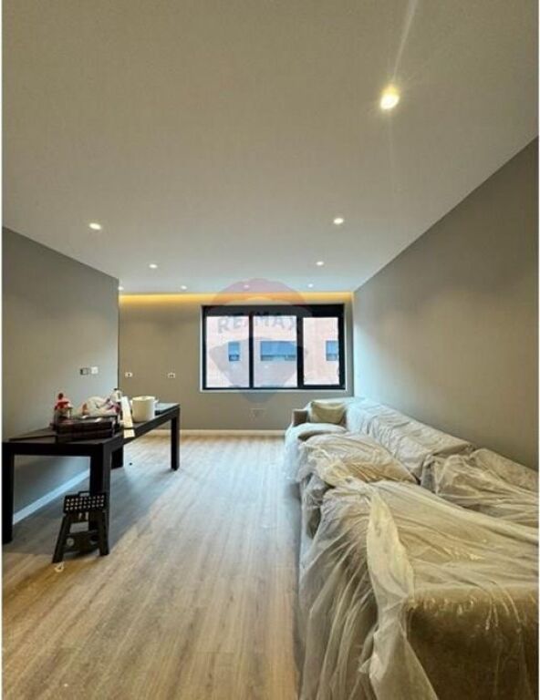 Apartament - Për Shitje - Rruga e Elbasanit, Tiranë(ID: 530571001-243)