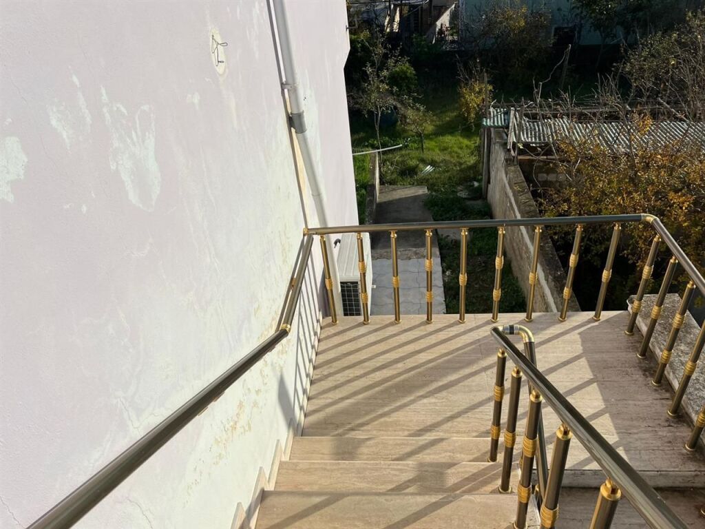 FOR SALE 3 STOREY VILLA RRASHBULL DURRES 220,000 EURO 220 000EUR