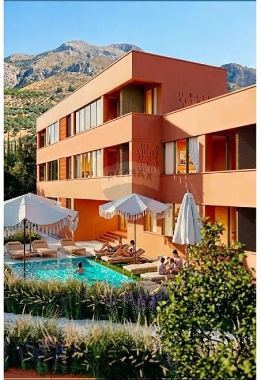 🏨 Hotel in Vendita a Palase