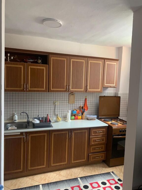 Appartamento 1+1 in affitto ad Ali Dem, vicino al Comitato dei Bektashi