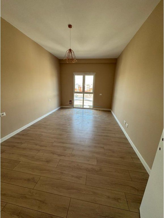 Shitet, Apartament 1+1, Sauk, Porta Tirana e Re, Tiranë.