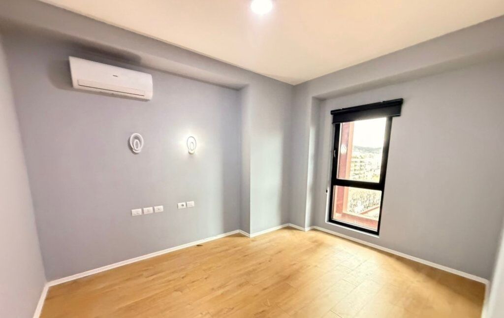 Apartament 2+1 Me Qira në Rruga e Kavajës, Tiranë - 1000€ | 110 m²