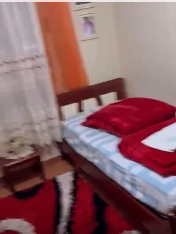 Appartamento 2+1 di fronte a Petro Nini