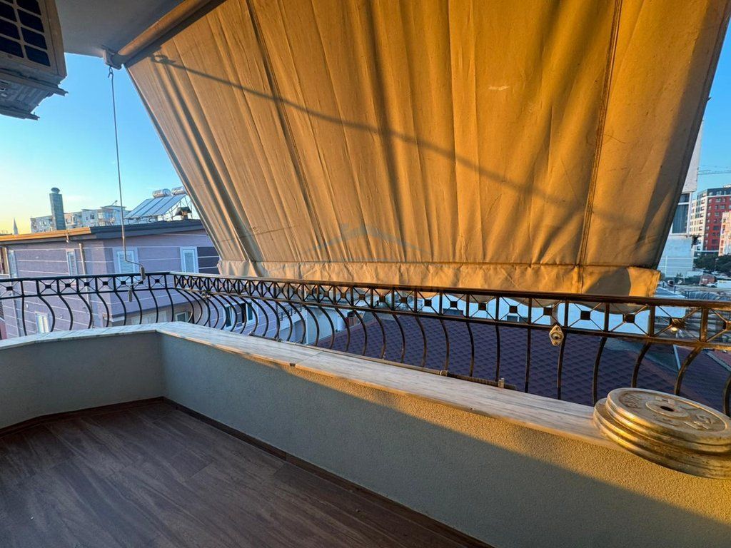 Shitet Apartament 2+1, Jordan Misja