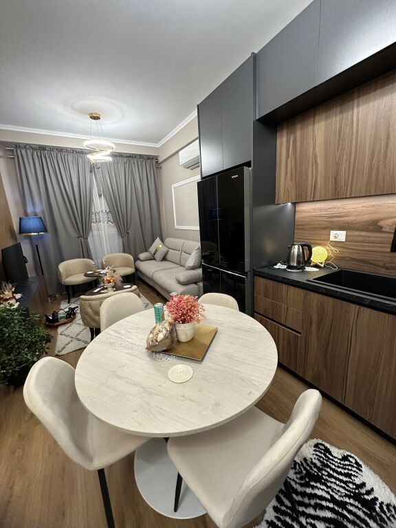 🏢 Affittasi appartamento 1+1 – Residenza Kadiu, Ali Demi