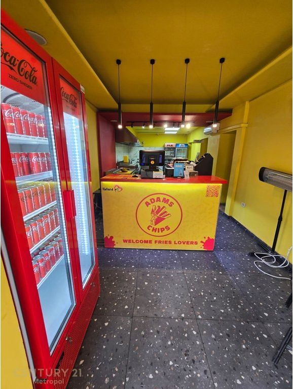 Vendita Attività Fast Food sulla Strada Principale, Vicino al Merlo 19.000 €