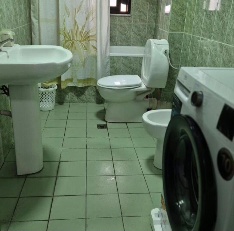 Jepet apartament 2+1 tek Sheshi Willson