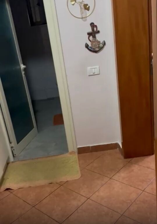 Vendesi in vendita appartamento 2+1 in via Sami Frasheri