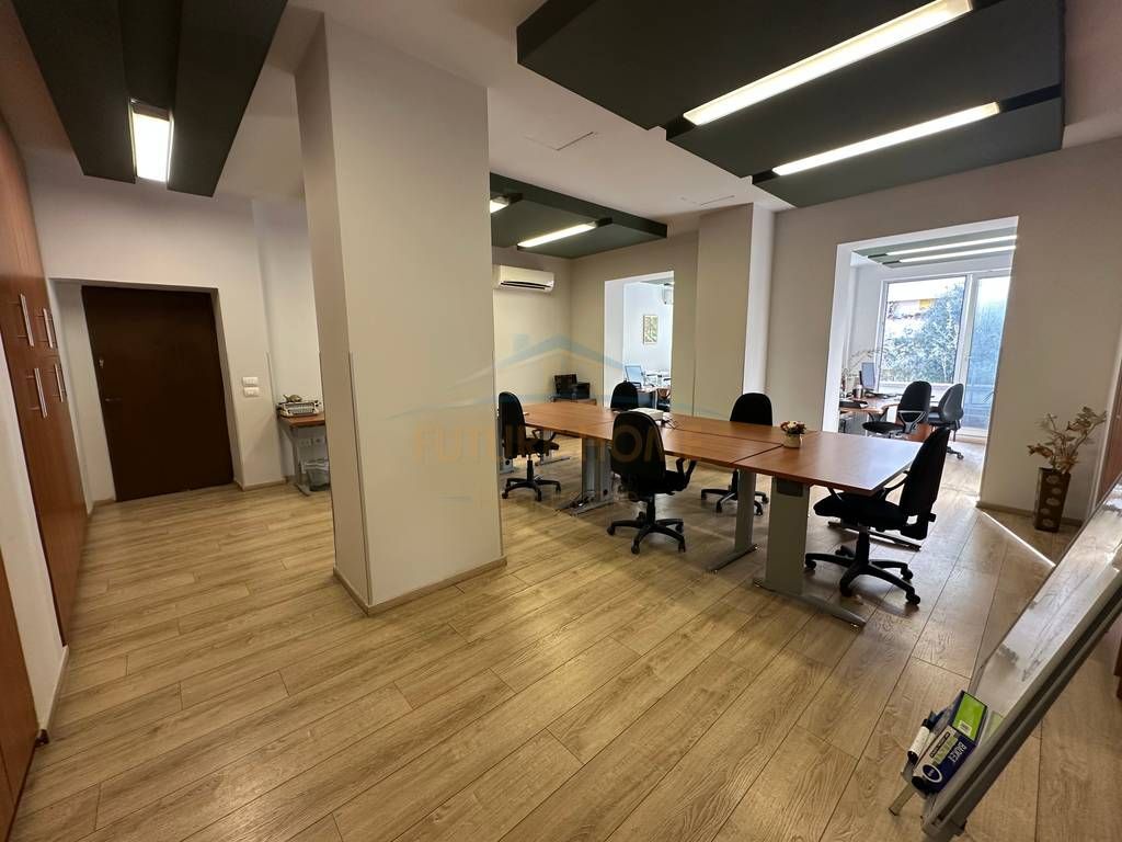 Qira, Ambient, Shallvaret