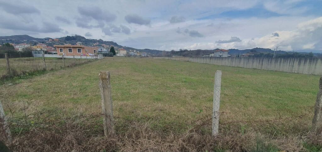 SHITET 10 000 M2 TOKE NE VORE, TIRANE-DURRES