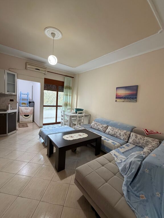 Shitet apartament me super okazion në zonën e Golemi për vetëm 1000€/m².