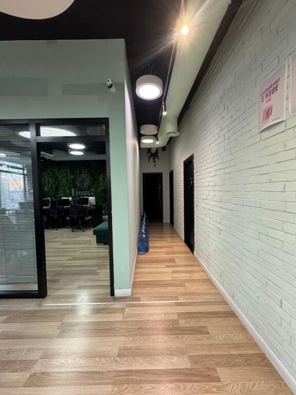 🏢 Exclusive Business Space for Rent – Strategic Location