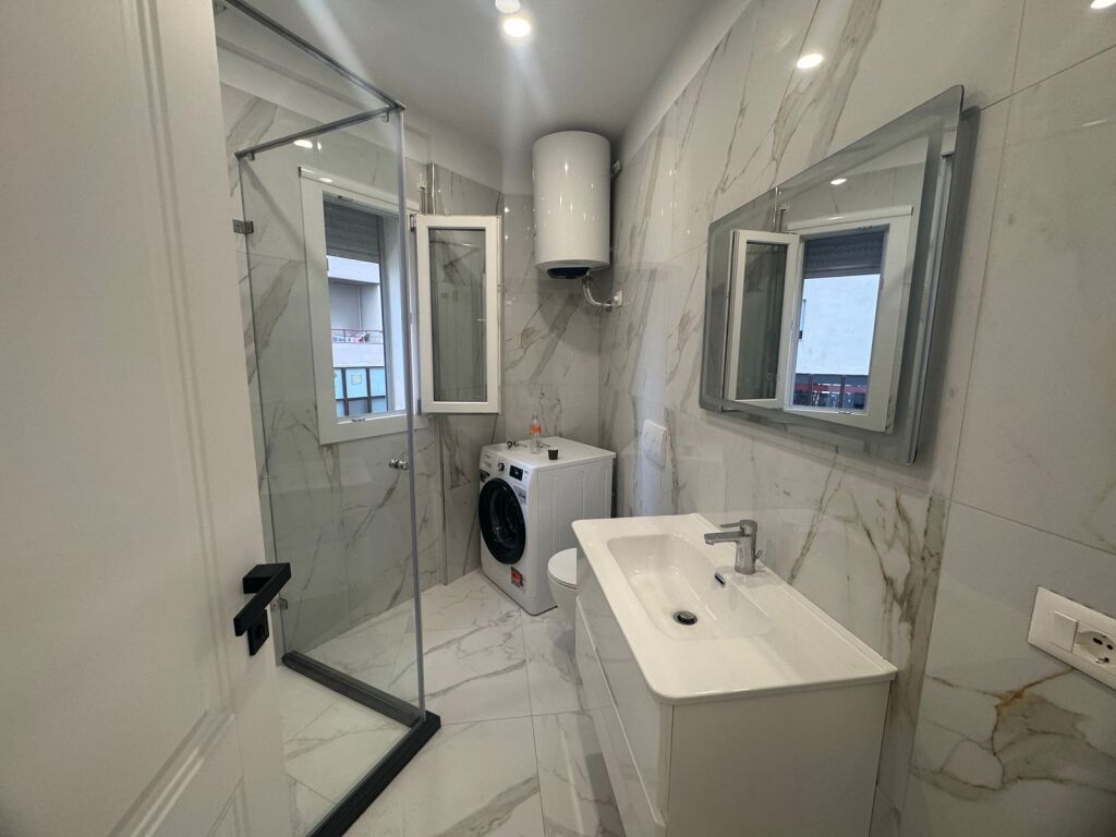 Apartament 2+1 me qira ne Vlore,  te Golden Gym