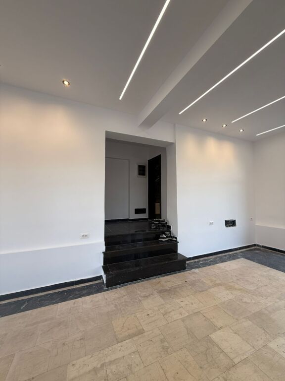 BUSINESS UNIT FOR SALE  📍 On the roadside, opposite Harry Fultz school