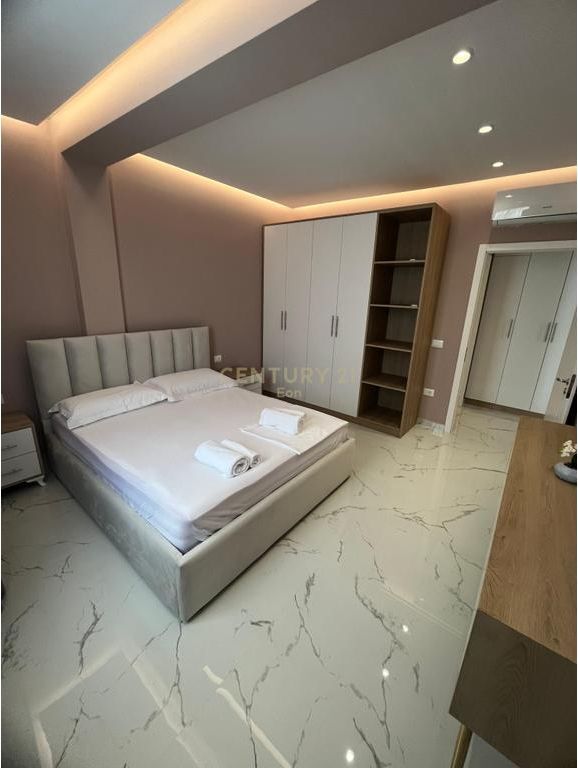 Apartament 2+1 Me Qira në Qendër Golem, Durrës !