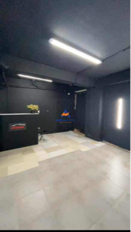 SHITET BIZNES DETAILING PËR MAKINA 90M2 "ASTIR, NELA 5" 5.500 EURO (I DISKUTUESHEM)