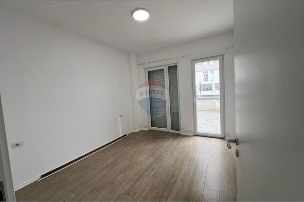 Apartament 2+1 + Post Parkimi Univers City