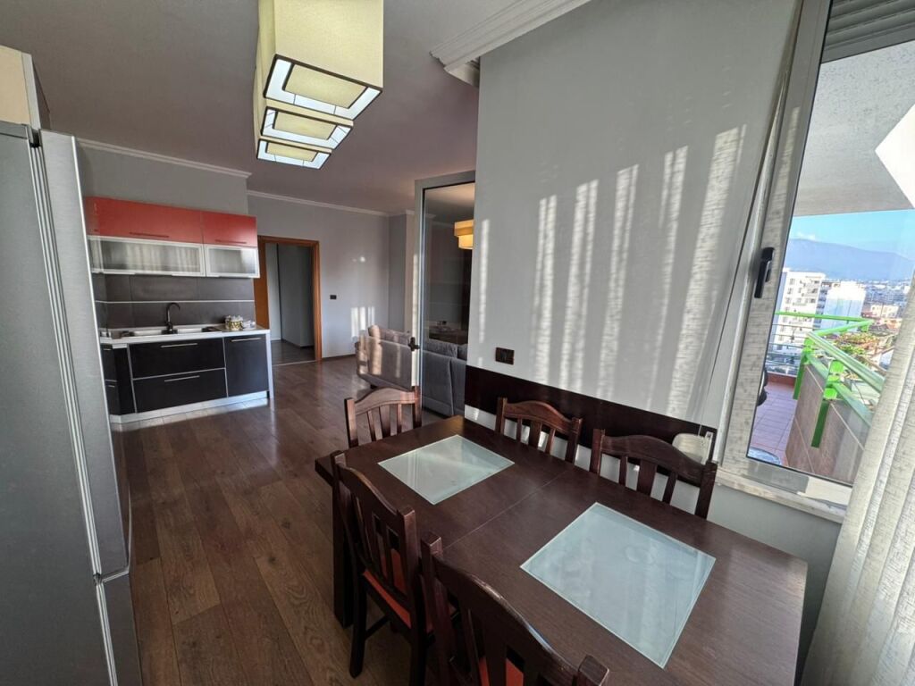 Jepet me qera Apartamenti 2+1+2 tek Selvia Kompleksi Halili ( rruga e Dibres) 800 mije leke