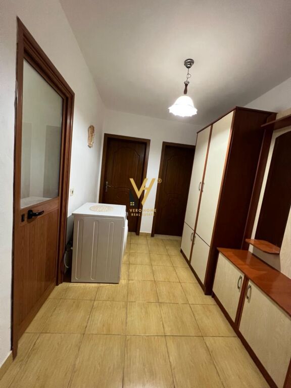 JEPET APARTAMENT 1+1 ME QERA TE OXHAKU 40.000 LEKE