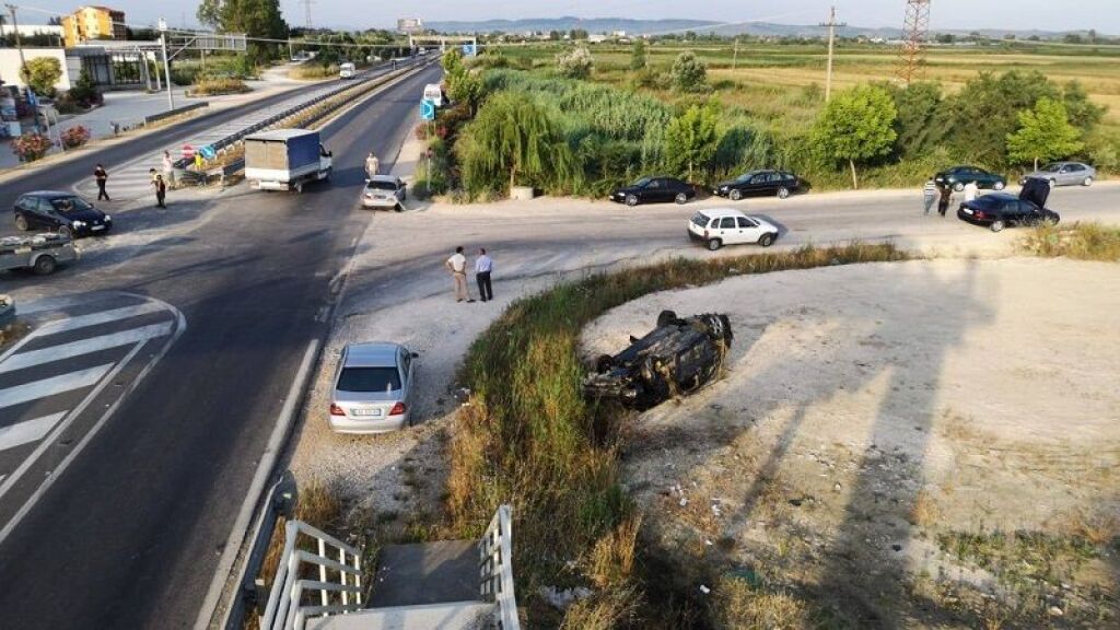 Toke per shitje ne LUSHNJE