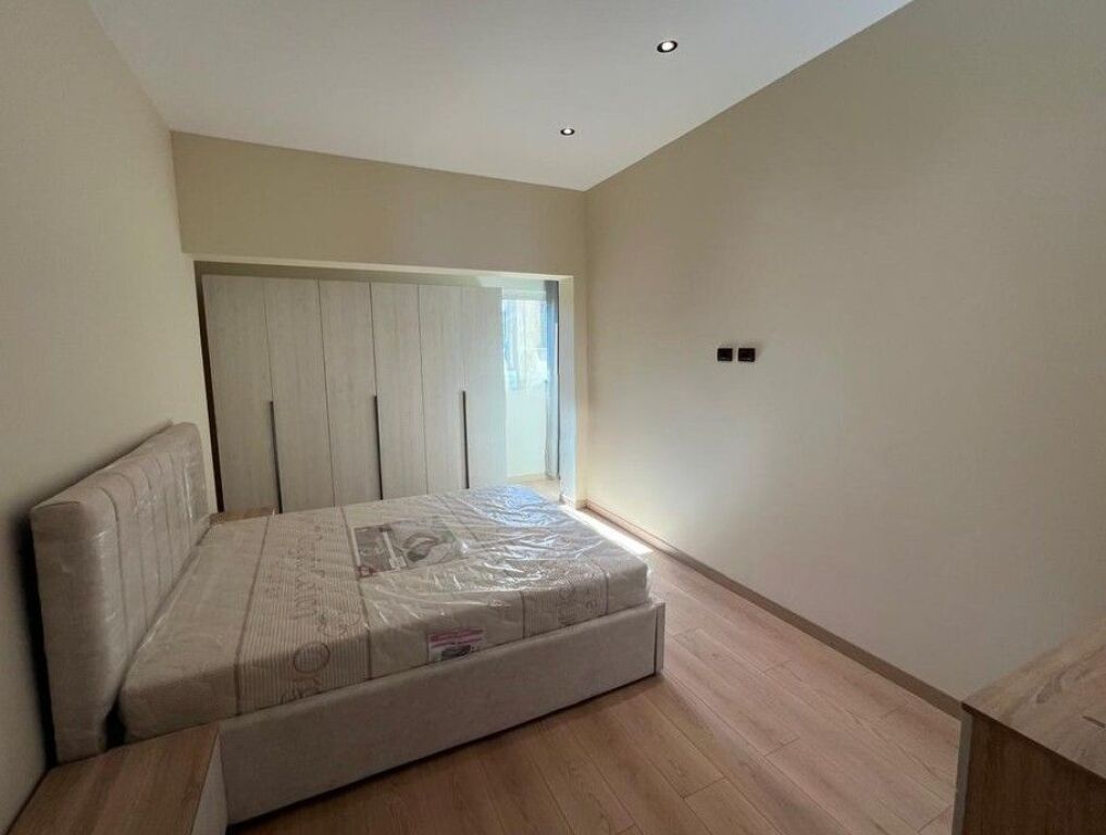 Jepet apartament 2+1 me qira Prane Vilave Amerikane