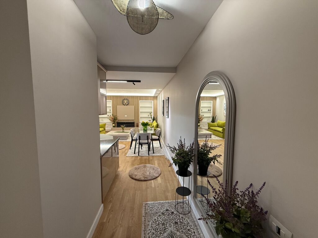 📣 QERA SUPER Apartament 1+1 me Ballkon 📍 Kopeshti Zoologjik, Tirane ✨   🏢 Ndertim i Ri  🪜 Kati 1 (Me Ashensor)  🛋️ Arreduar Me Arkitekt  ✅ I Pa Banuar Me Pare   💶 Cmimi 900 Euro