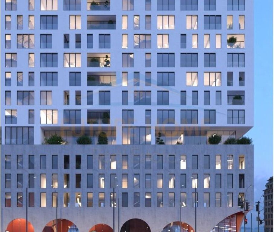 Shitet, Apartament 3+1+2, Komuna e Parisit, Tiranë