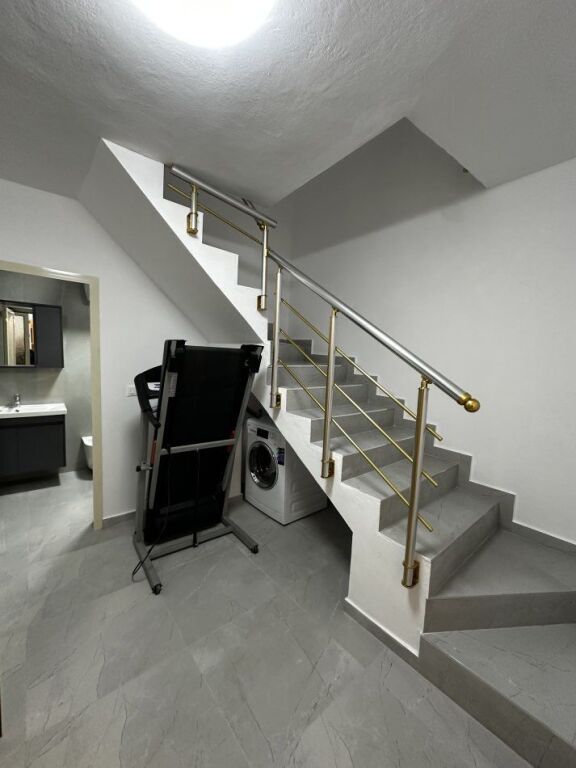 Duplex 2+1, at the natural sciences center, 600 euros