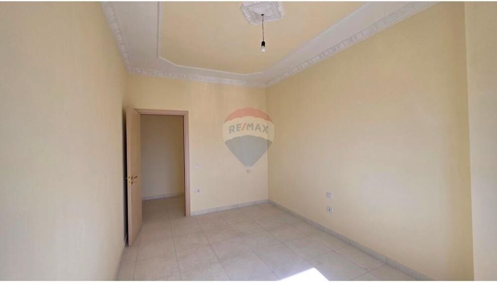 🏡 Shitet Apartament 1+1 në Transballkanike, Vlorë Pas Supermarket Haso