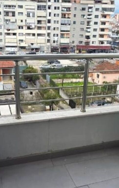 Appartamento 2+1+2 in affitto