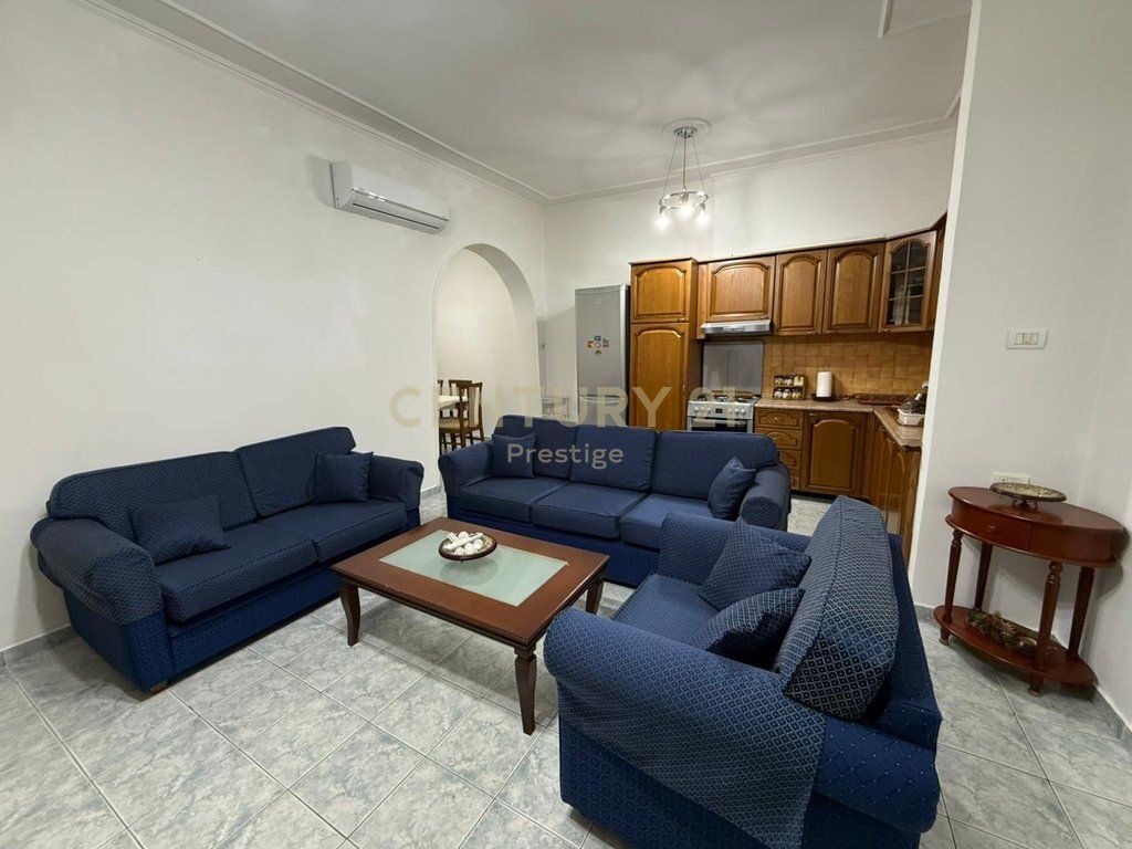 APPARTAMENTO 2+1 IN AFFITTO ISH-BLLOKU, TIRANA! 750 € /Mese