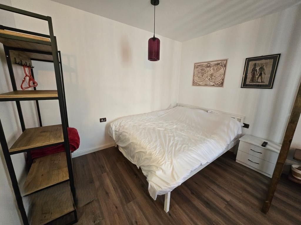 Garsoniere per Qira tek 21 Dhjetori  420 € /Muaj