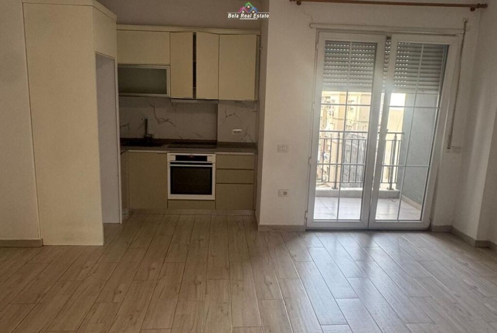 Appartamento In Affitto 1+1 Vicino 5 Maji ( ID B2101522) Tirana