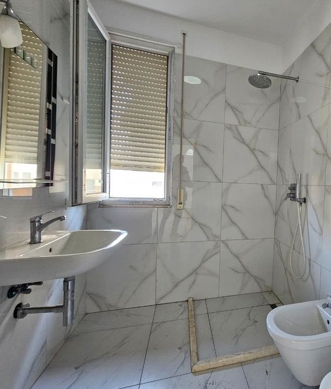 JEPET ME QIRA APARTAMENT 1+1 TE FUSHA AVIACIONIT