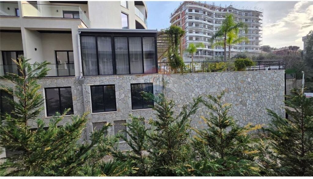 🏡 Studio for Sale near Marina Bay, Vlore