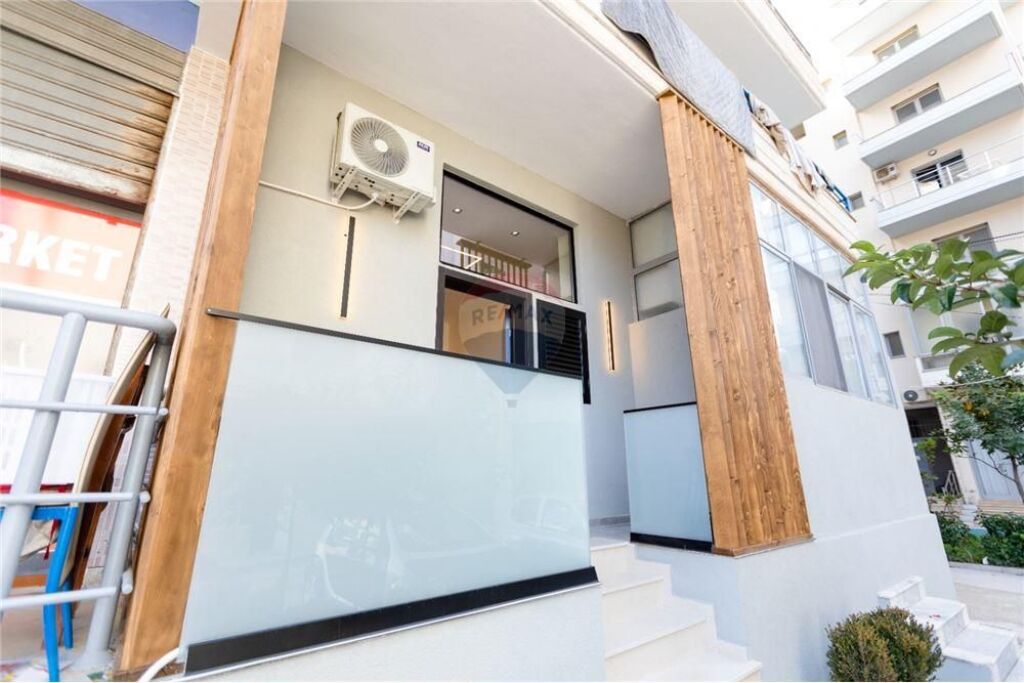 Appartamento 1+1 in vendita prima linea Lungo Mare, Vlore