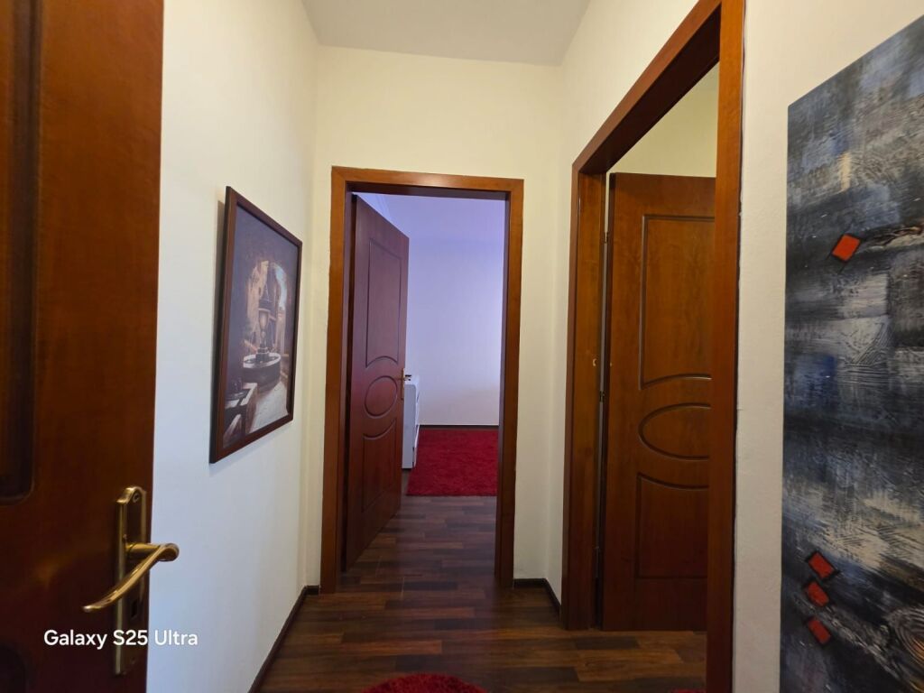 Jepet me qira apartament 2+1