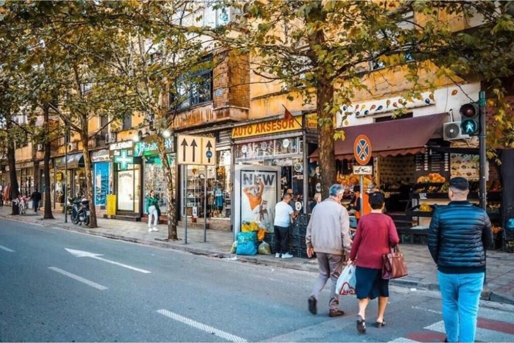 Bar/Kafe - Për Qira - Blloku, Tiranë