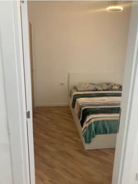 Shitet 1+1 te univers siti hipoteke 82400 eu